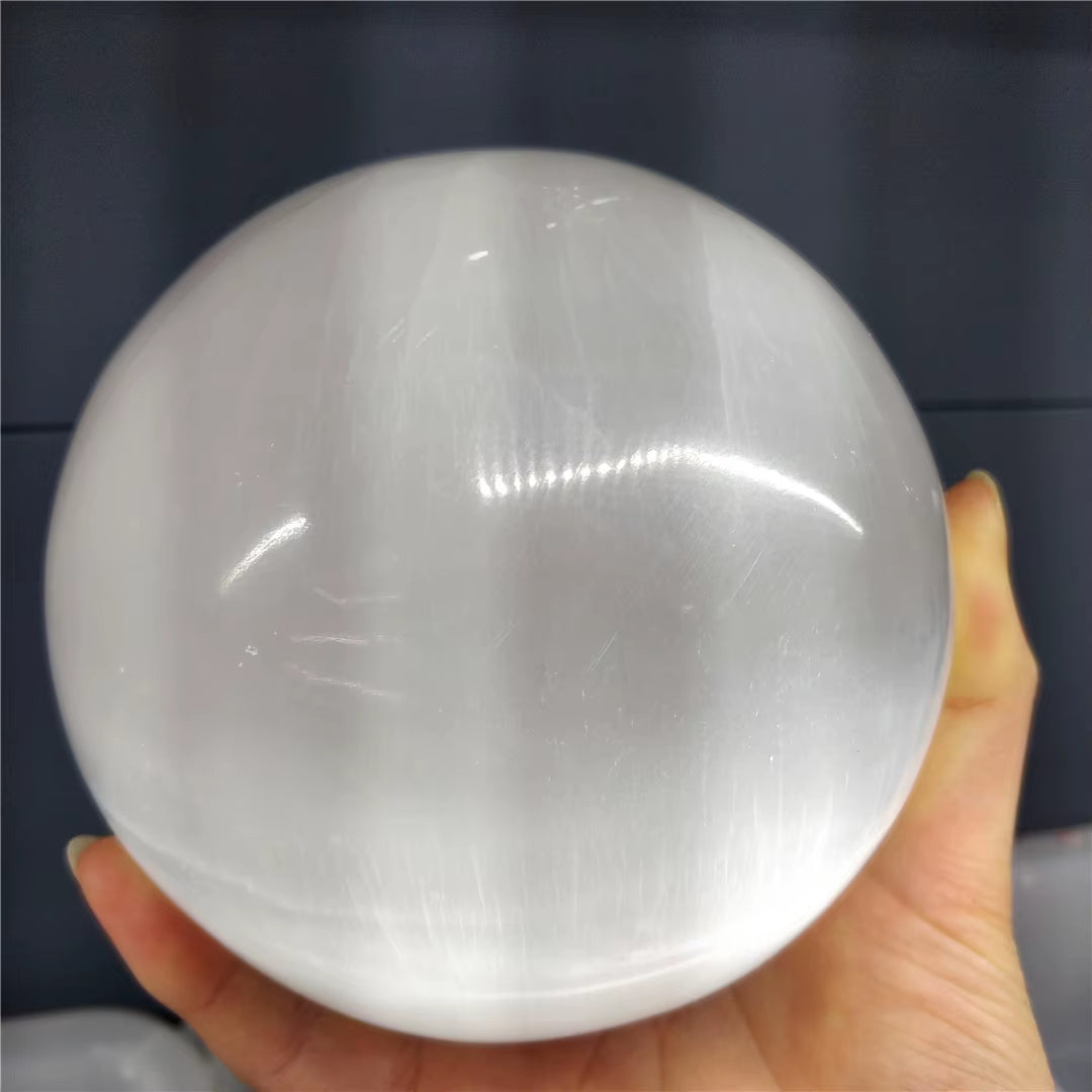 2KG Natural Rock Selenite Crystal Ball Mineral and Stone Large White Gypsum Quartz Sphere Home Decoration Modern Chakra Ornament