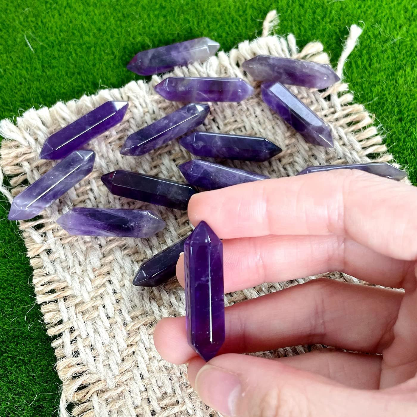 Amethyst Crystal Rock Amethyst Stone Crystals and Healing Stones Gemstones Crystal Set Purple Crystal Wand Crystals Bulk Tumbled Polished Energy Reiki Therapy Meditation Decor Gifts 10 Pcs