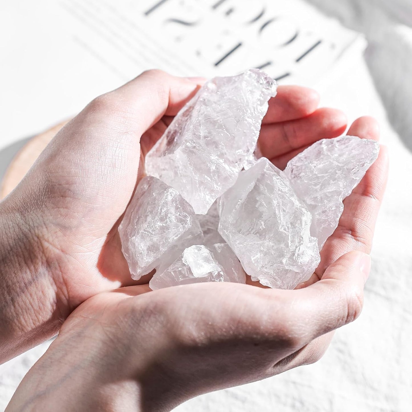 6PCS Clear Quartz with Jar, Natural Rough Stones Crystal Large Raw Crystals Bulk Healing Gemstones for Reiki Healing Tumbling Fountain Rocks