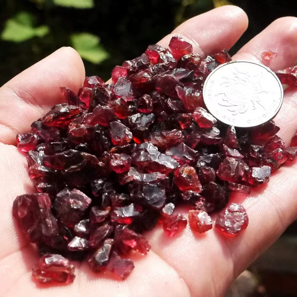 100G Natural Red Garnet Tumbled Quartz Crystal Gravel Healing Energy Rough Mineral Specimen Collectables Garden Home Decor