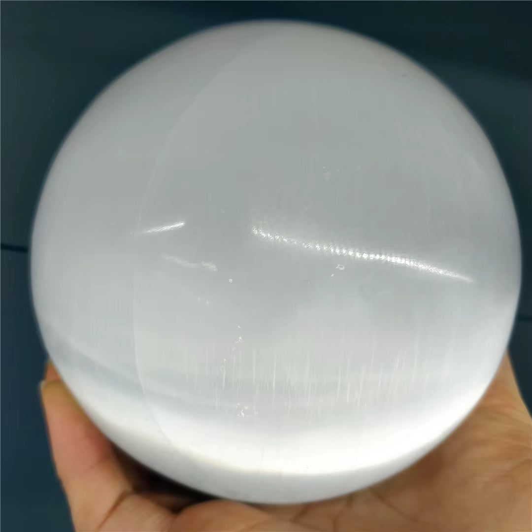 2KG Natural Rock Selenite Crystal Ball Mineral and Stone Large White Gypsum Quartz Sphere Home Decoration Modern Chakra Ornament